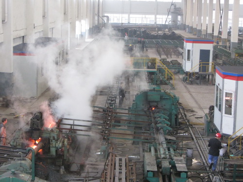 广安无缝钢管厂家生产车间